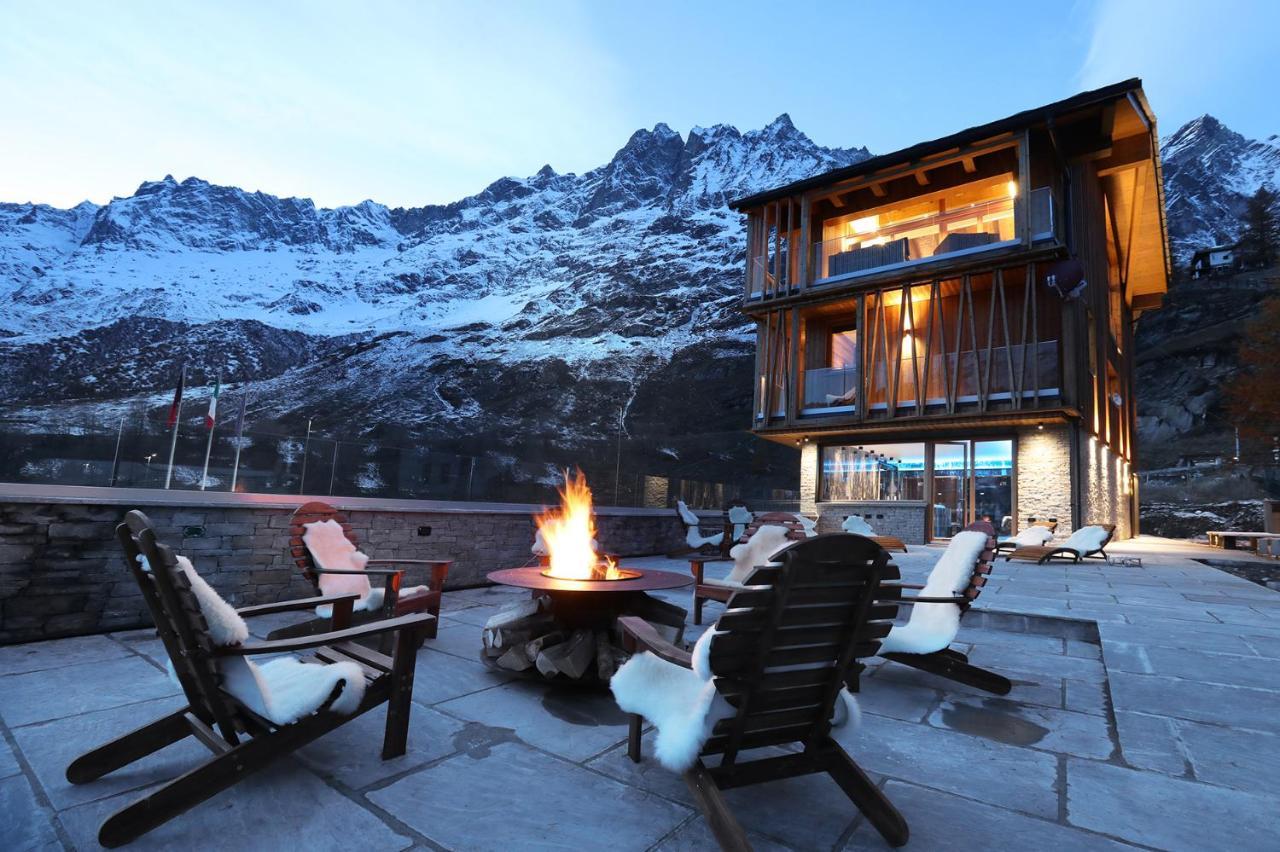 브루일서비니아 Chalet Blanc Cervinia B&B 외부 사진