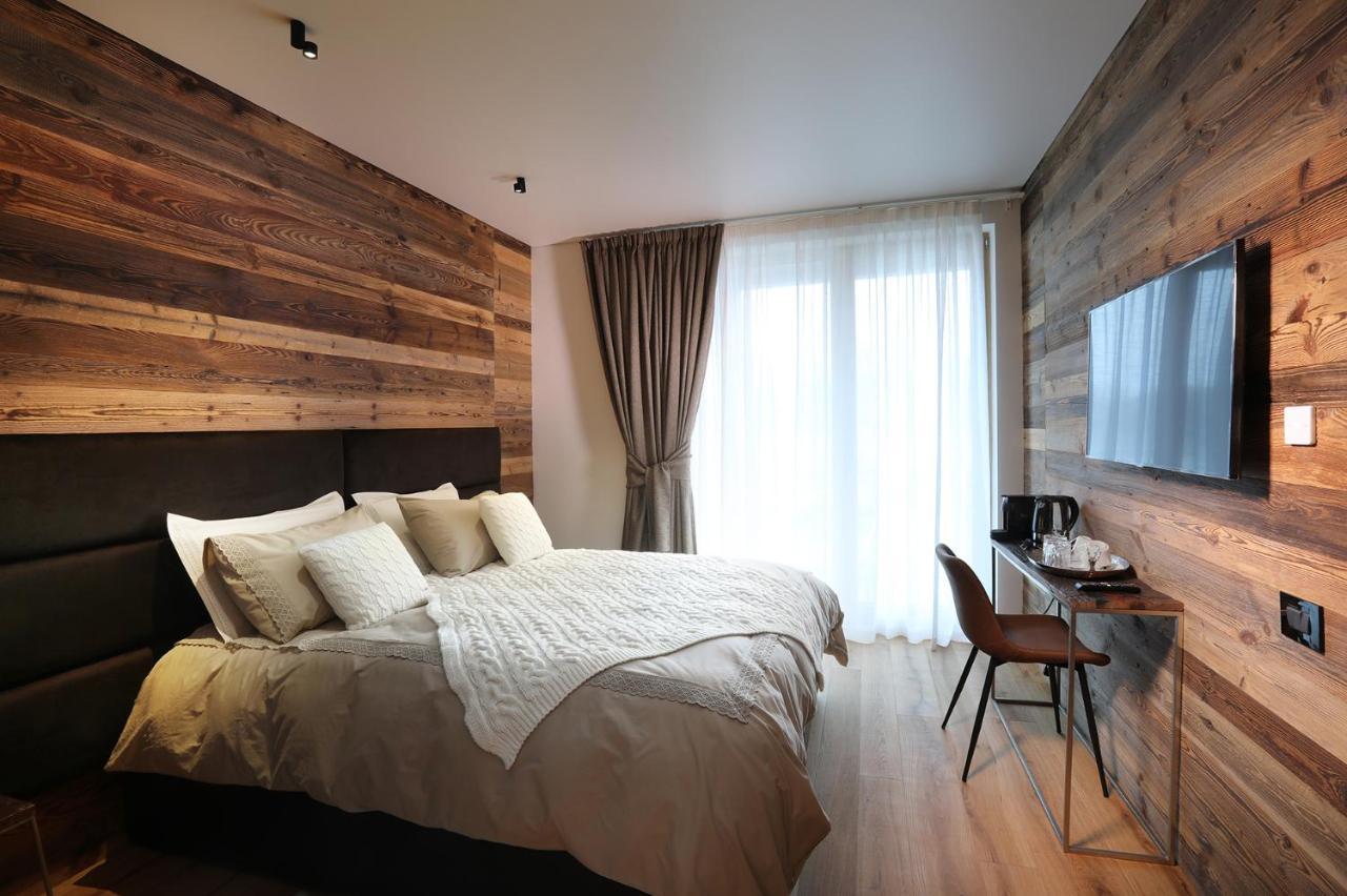 브루일서비니아 Chalet Blanc Cervinia B&B 외부 사진